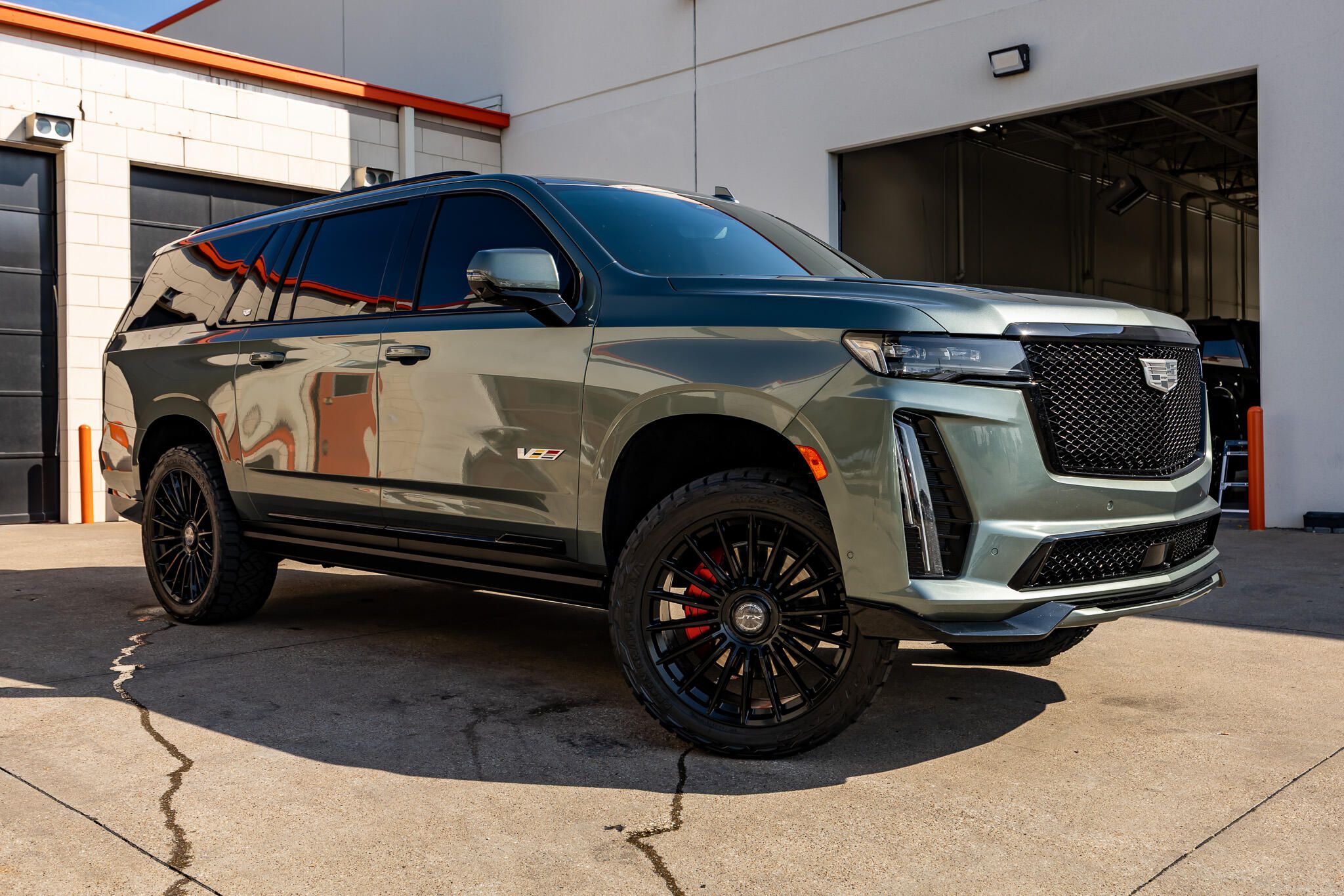cadillac escalade esv 2024 1GYS4SK99RR221040 image cadillac escalade esv 2024 1GYS4SK99RR221040 image